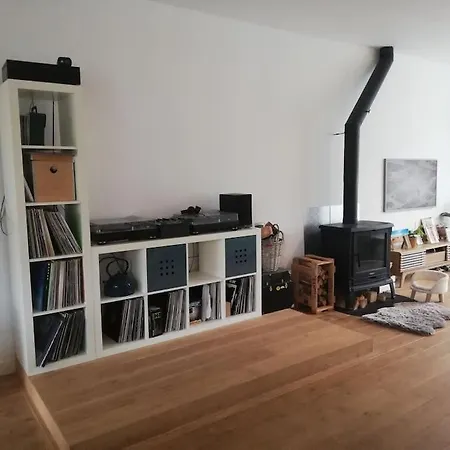 Family House With 2 Cats For Minimum 10 Nights Apartment *