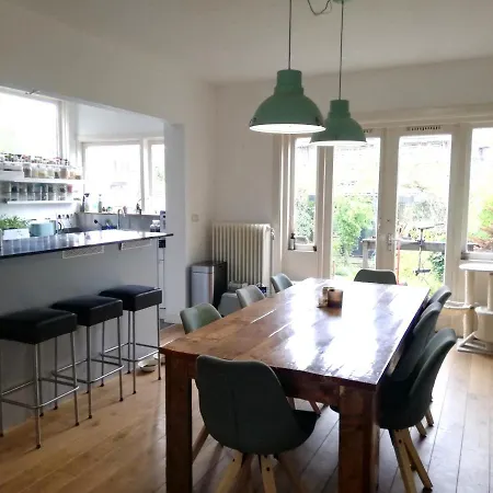 Apartment Family House With 2 Cats For Minimum 10 Nights