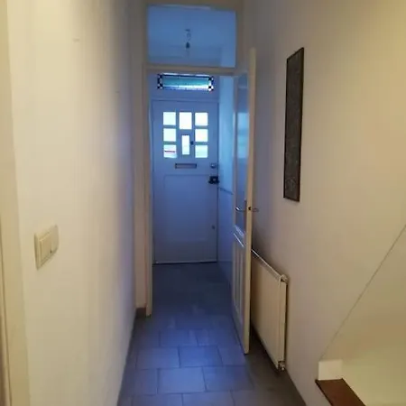 Family House With 2 Cats For Minimum 10 Nights Apartment Rotterdam
